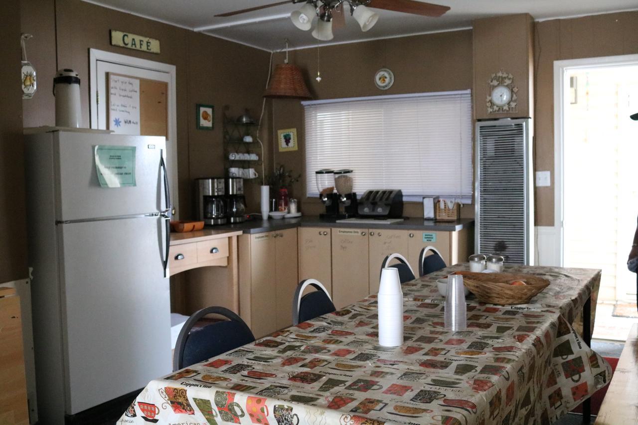 Wakaw Lodge Motel Extérieur photo