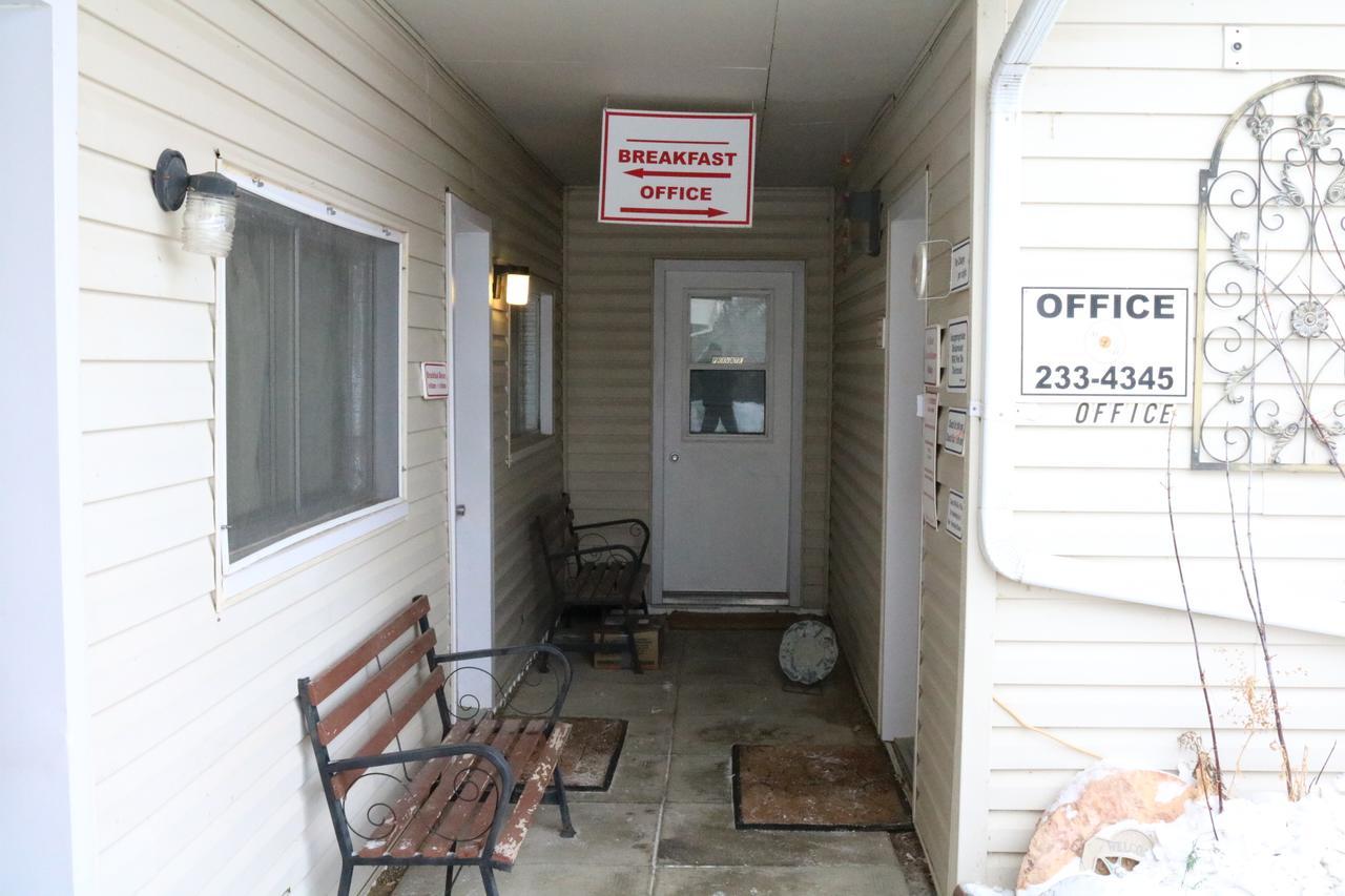 Wakaw Lodge Motel Extérieur photo