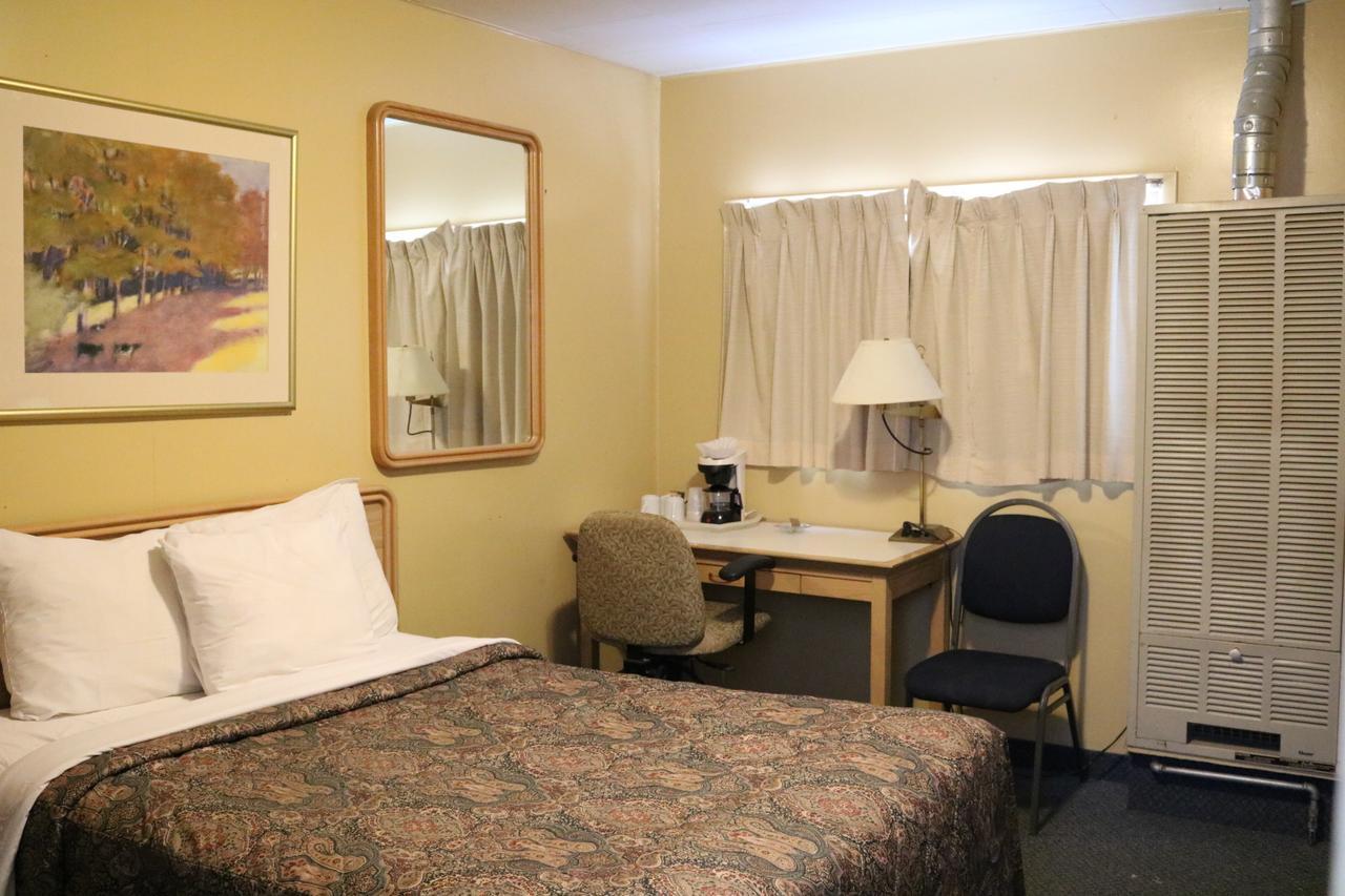 Wakaw Lodge Motel Extérieur photo
