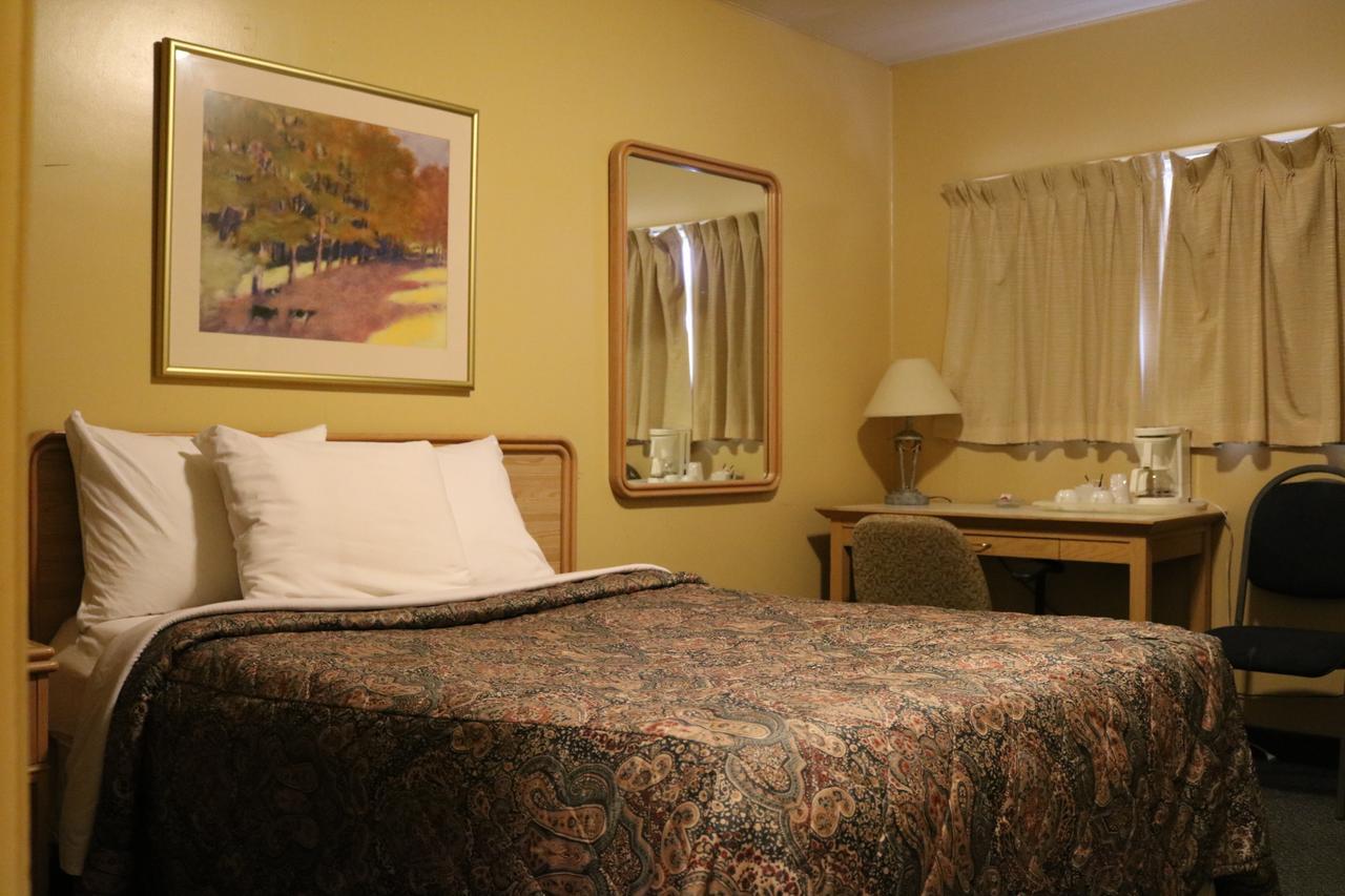 Wakaw Lodge Motel Extérieur photo